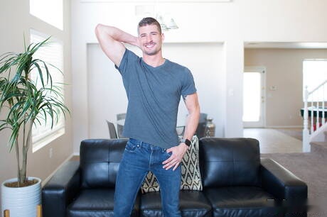 Nice american boys tough guy Vincent Oreilly and beefcake Sean Maygers make a love