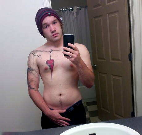 Le dur à cuire Jelly se branle la bite