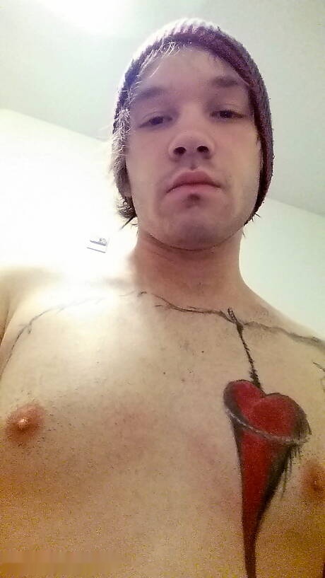 Le dur à cuire Jelly se branle la bite