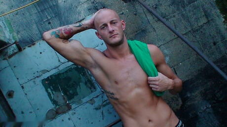 Il bel Ramses e il duro Stagg in una scena di pompino all