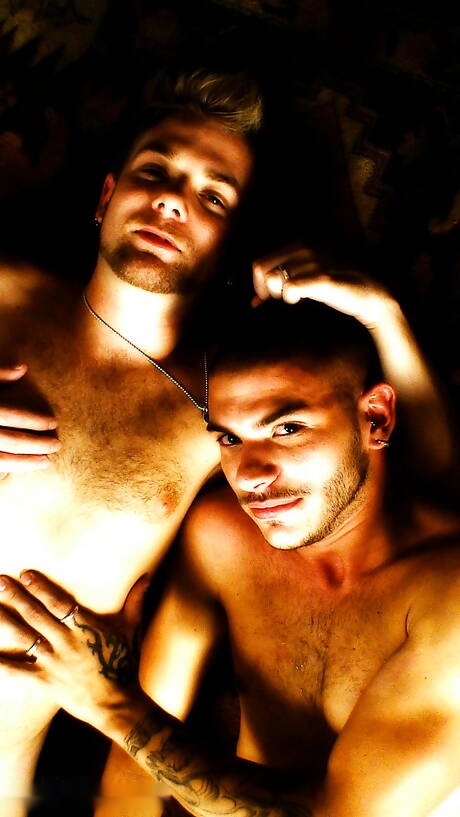 American superstud Tristan Mathews and husky guy Andy Kirra in blowjob scene