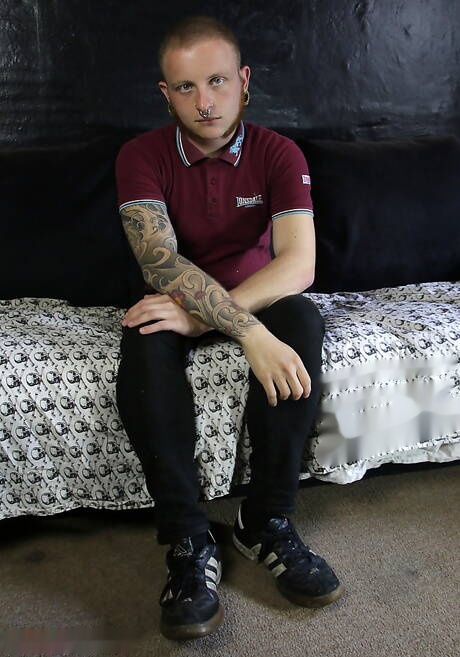 Knappe kerel Oni en stoere kerel Keith Gordon in pikzuigscène