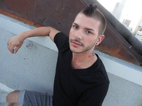 Il fusto Lance Blass e il fusto americano Tristan Mathews fanno sesso all