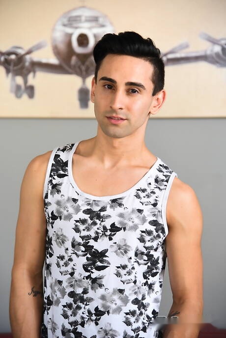 Der sinnliche Junge Zekiel Stone und der hinreißende Typ Bray Muse haben guten Analsex