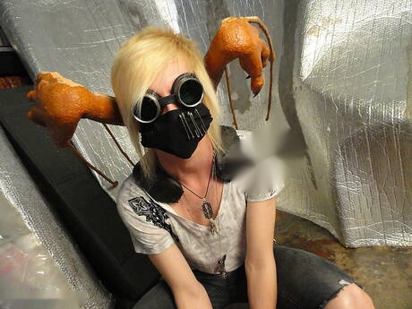 Il bel ragazzo Alaric si masturba all