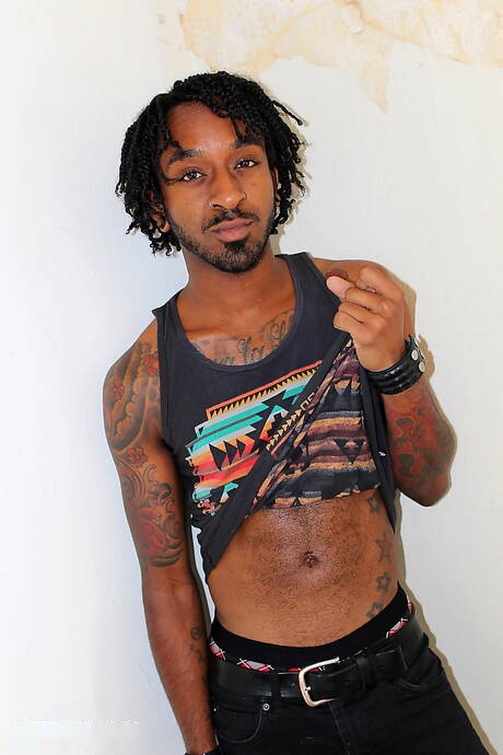 タフガイのジェットとアメリカ人の少年アレクシ・ヴラドフが異人種間でセックス