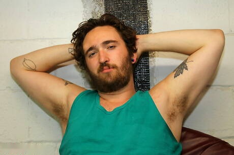 ナッシュ・クーパーが大人のおもちゃでオナニー