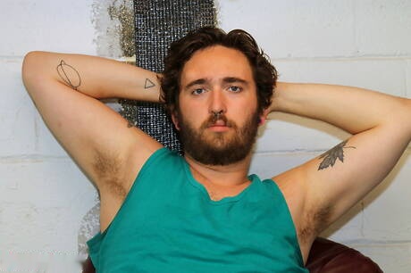 ナッシュ・クーパーが大人のおもちゃでオナニー