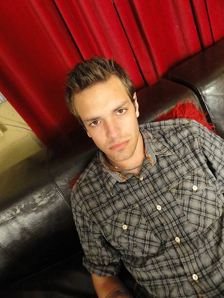 Muscular Michael jack off his dick