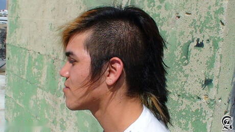 Superstud Ian Crash shows a perfect body outside