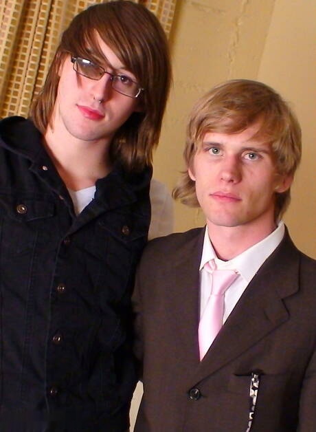 Alterna Dudes: Le beau mec américain Jake Ryans et le jeune Aden Worth ont une bonne fellation