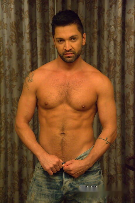 Gli americani sexy, il robusto Dominic Pacifico e il forzuto Rod Daily fanno sesso anale