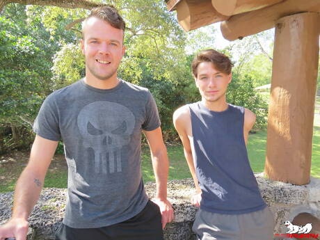 Hunky guy Austin Prince and husky guy Austin Grant in hot ass bang outdoor