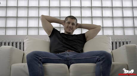 Tough guy Jack Cross and latin stud Rocky Vallarta fuck after dick sucking