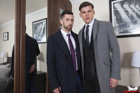 American superstud Ken Rodeo and spanish beefy Sunny Colucci have anal sex