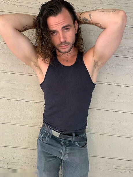 マッチョのルーカス・チプリアーニと力持ちのドリュー・ボールドウィンがフェラチオシーンで共演