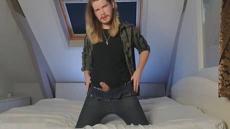 O durão Duncan se masturbando