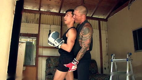 Alterna Dudes: Asian muscular Damian Dragon and hunky guy David hard roped