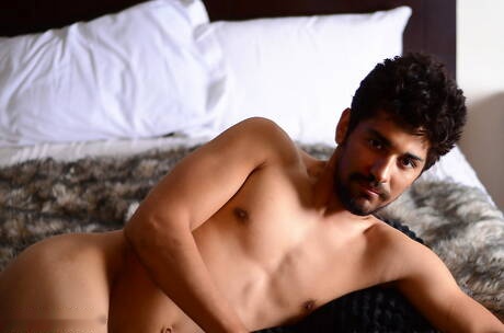 O bonitão Diego e o bonitão Rave posando nus