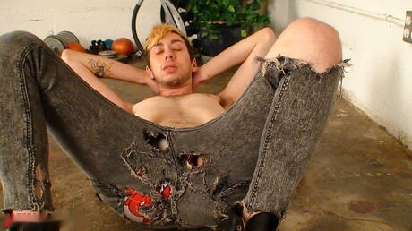 Hunk Darby mostra un corpo bellissimo