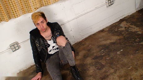 Hunk Darby mostra un corpo bellissimo