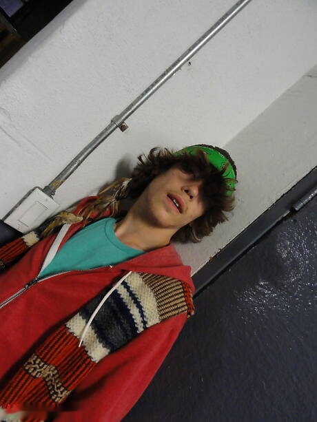 Well-built Robbie Keif playing with cock outdoor