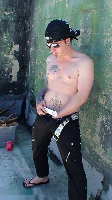 Il super stallone Christian Vaughn si masturba all