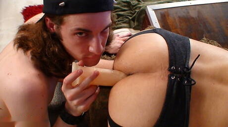 Schaamteloze vrienden Orion Cross, Luke Cross en Kade hebben een goede trio-seks