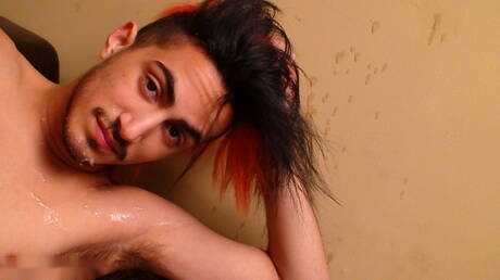 Latino hunk Saint Dillon and twink Charles Bronsin make a love