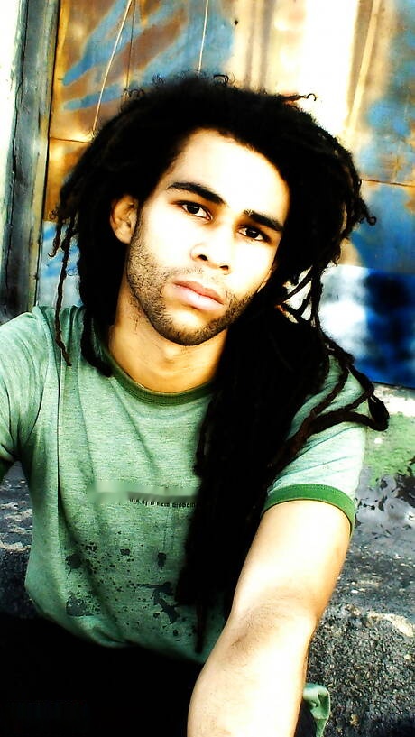 Latin hunk Antonio wanking outdoor