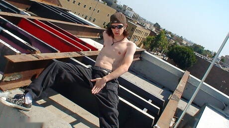 Il giovane Spencer Kayne e il twink Kade dominati e umiliati all