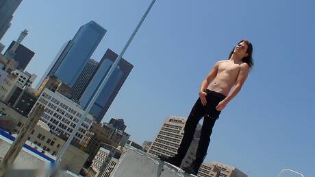 Il giovane Spencer Kayne e il twink Kade dominati e umiliati all