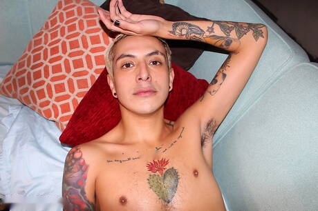 Lekker lauw masturberen met speeltje