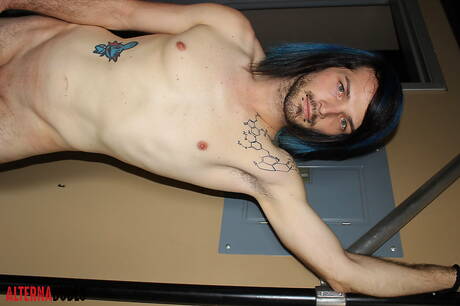 Superstud Zaide mostra un corpo perfetto