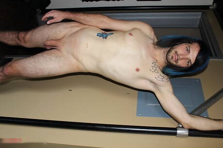 Superstud Zaide mostra un corpo perfetto