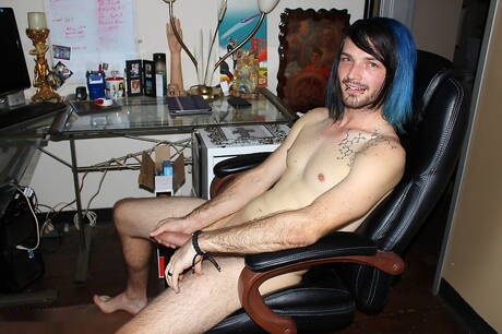 Superstud Zaide mostra un corpo perfetto