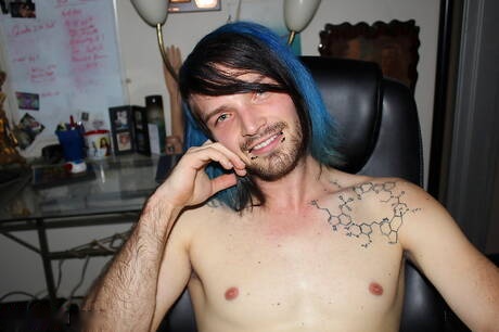 Superstud Zaide mostra un corpo perfetto