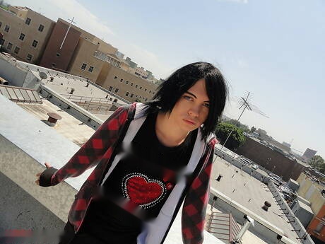 Il bel ragazzo Lance Blass e la giovane americana Roxy Red si scopano il culo dopo un pompino all