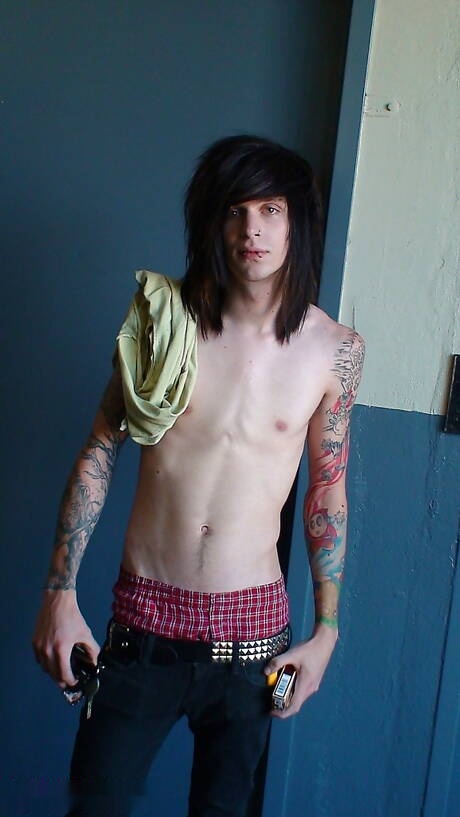 Beautiful boy Jake Strong jerk off his dick outdoor