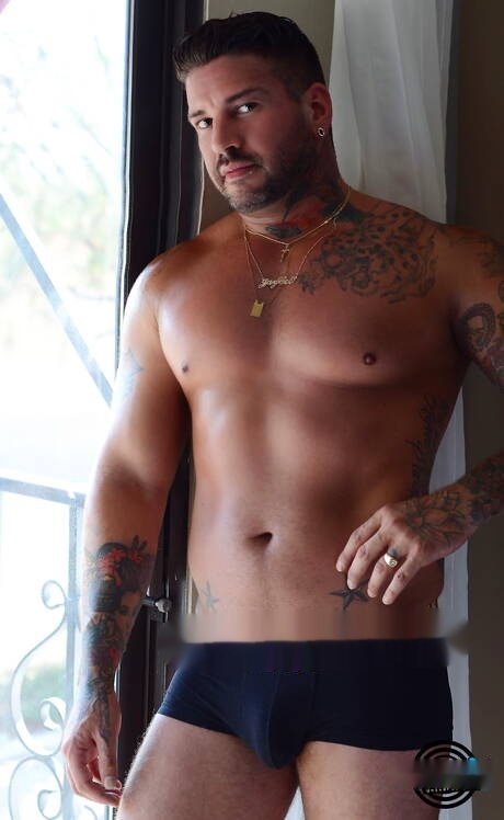 SpunkU: Beefy David Ace and strongman Jaycee fuck after dick sucking