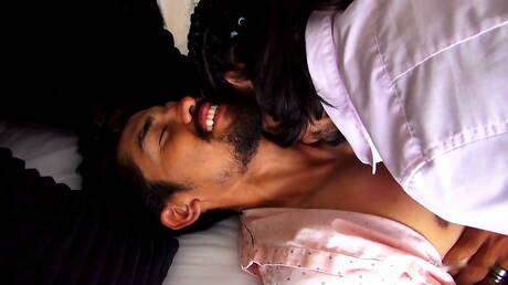 Der Hengst Diego Rafa Huerco und der junge Latino Rave Hardick haben guten Oralsex