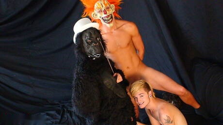 Gli amici sexy Dustin, Austin Mitchell e Stagg si sono scopati a vicenda