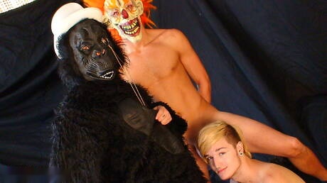 Gli amici sexy Dustin, Austin Mitchell e Stagg si sono scopati a vicenda