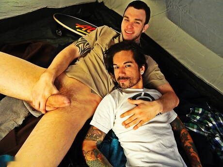 Muscular Thrasher and beefy Cliff Jensen have a hot sex