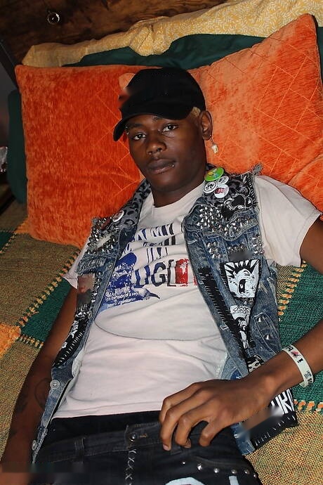 Le beau garçon ébène Billie Blaze prend du plaisir