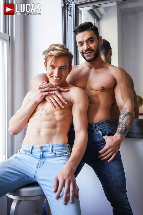 Pretty american boys muscular Arad Winwin and pretty boy Bar Addison have a good anal sex