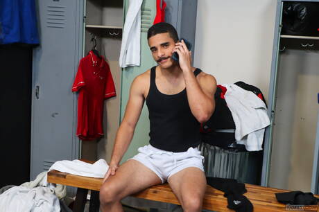 ホットな男ジョセフ・ハートと魅力的な男リコ・ランチの熱いアナルファックアクション