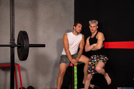 American hunk Carter Woods and pretty boy Aiden Masters have a good anal sex