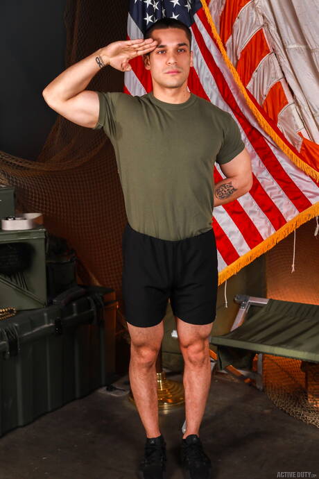 Active Duty: Nice american boys otter Andrew Miller and husky guy Brock Kniles sucking and screwing each other