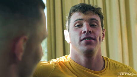 Beroemde Amerikanen, bodybuilder Kyle Fletcher en strongman Brock Kniles maken de liefde in de keuken